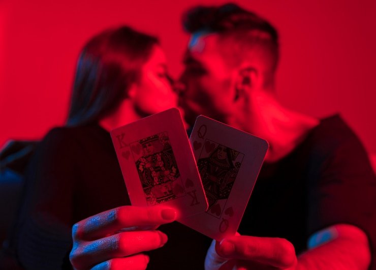 Pengguna mobile membaca kategori roulette