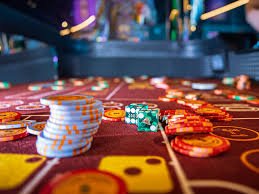 Pengguna mobile membaca slot Perseus
